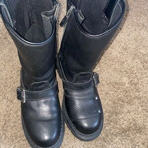 Ariat Waterproof Metal Mounts Moto Boots GUC Size 9.5D